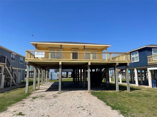 106 Coconut Rd, Surfside Beach, TX, 77541-1414 | Card Image