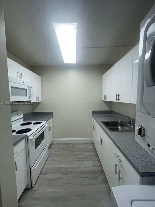 apt-320-8260 Sw 210th St, Cutler Bay, FL, 33189-3480 | Card Image