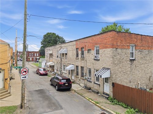 409 Gardner St, Mc Kees Rocks, PA, 15136-2824 | Card Image