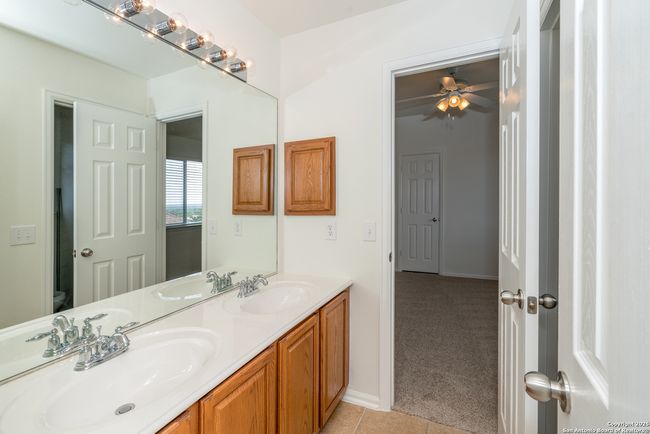 10615 Wind Walker, House other with 4 bedrooms, 4 bathrooms and null parking in Helotes TX | Image 38