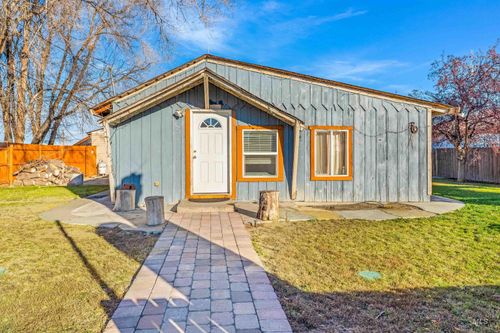 622 1st Ave E, Gooding, ID, 83330-1114 | Card Image
