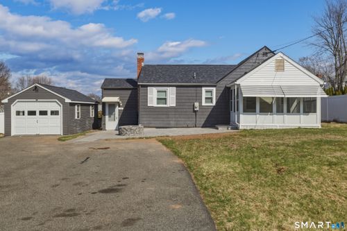 140 Camp Ave, Newington, CT, 06111-1904 | Card Image