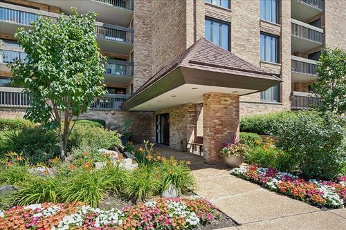 110-1621 Mission Hills Rd, Northbrook, IL, 60062-5738 | Card Image