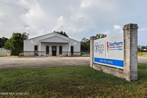 1601 W Central Avenue, Wiggins, MS, 39577 | Card Image
