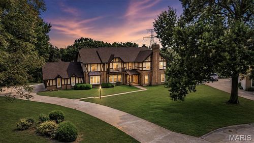 16726 Kehrsgrove Dr, Chesterfield, MO, 63005-6543 | Card Image