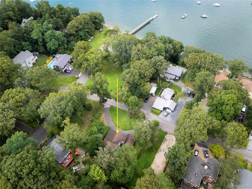 44 Chestnut Ave, Setauket, NY, 11733-4065 | Card Image