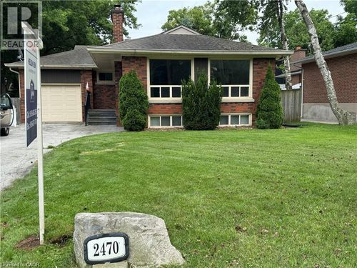 2470 Rebecca St, Oakville, ON, L6L2B2 | Card Image