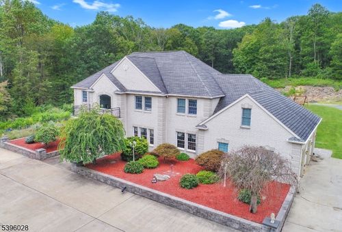 87 Walnut Valley Rd, Columbia, NJ, 07832-2797 | Card Image