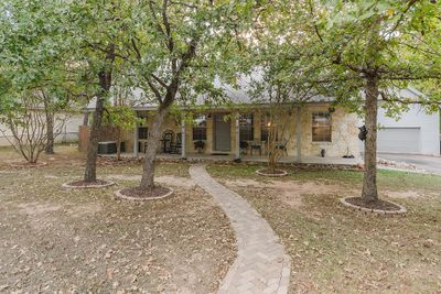 112 Pine View Loop, House other with 4 bedrooms, 2 bathrooms and 6 parking in Bastrop TX | Image 3