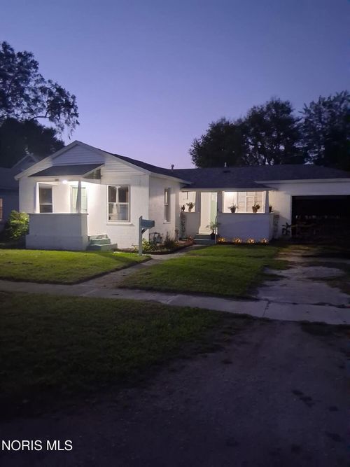 444 Frederick St, Carey, OH, 43316-1217 | Card Image