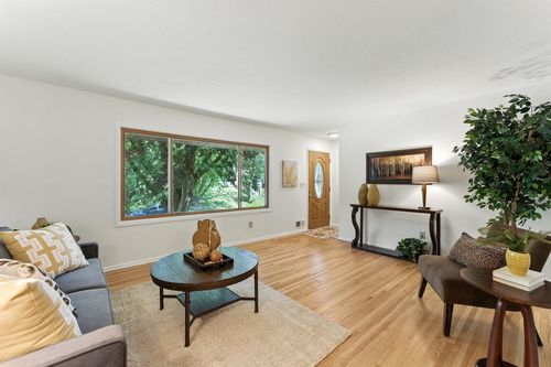 1836 Belland Ave, White Bear Lake, MN, 55110-5301 | Card Image