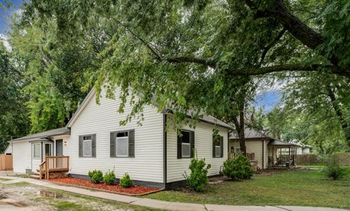 210 N Emporia St, Haven, KS, 67543-9234 | Card Image