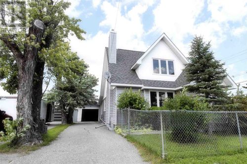 900 Prince St, Hearst, ON, P0L1N0 | Card Image