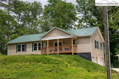 1036 Williamsburg Dr, Lenoir, NC, 28645-8262 | Card Image