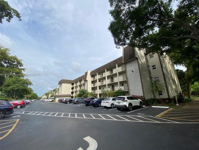 APT-115 - 6200 Nw 44 Th St, Condo with 2 bedrooms, 2 bathrooms and null parking in Lauderhill FL | Image 37