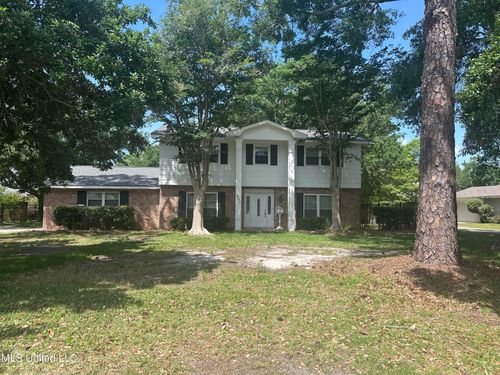 903 Westwood St, Pascagoula, MS, 39567-7573 | Card Image