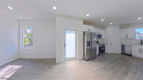 2173 Mitchell Ct, Fort Myers, FL, 33916-4627 | Card Image