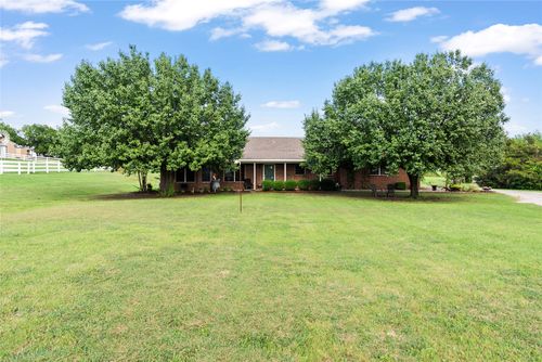 6562 Canyon Rd, Sanger, TX, 76266-7455 | Card Image
