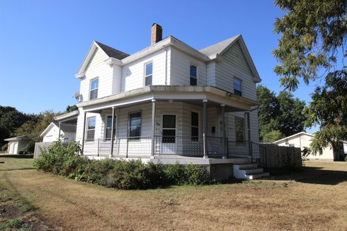 298 Adams St, El Paso, IL, 61738-1319 | Card Image