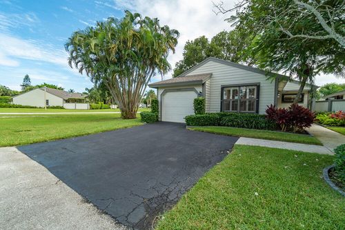 13335 Bedford Mews Ct, Wellington, FL, 33414-7711 | Card Image