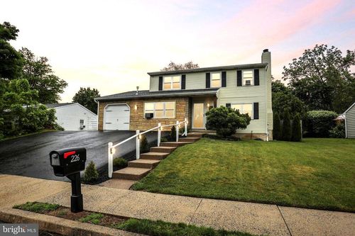 226 Parkridge Dr, Perkasie, PA, 18944-1025 | Card Image
