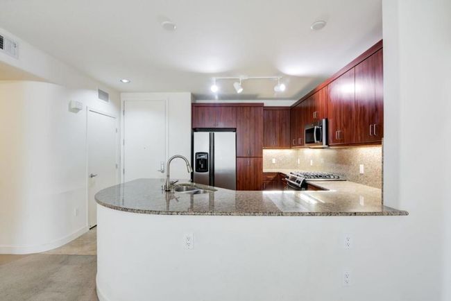APT-420 - 5501 De Marcus Blvd, Condo with 3 bedrooms, 2 bathrooms and 2 parking in Dublin CA | Image 6