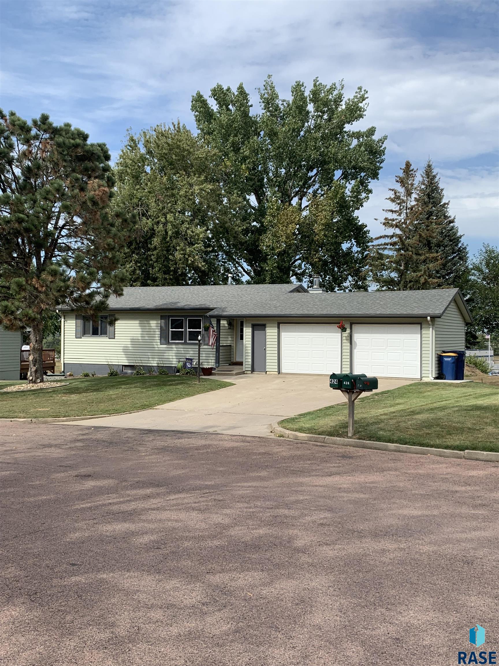 Johnson Ave, Baltic, SD 57003