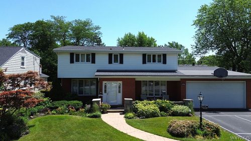 299 Hedstrom Dr, Amherst, NY, 14226-2526 | Card Image
