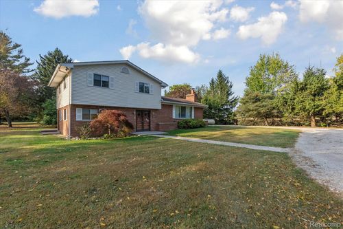4125 Warner Rd, Howell, MI, 48855-8714 | Card Image