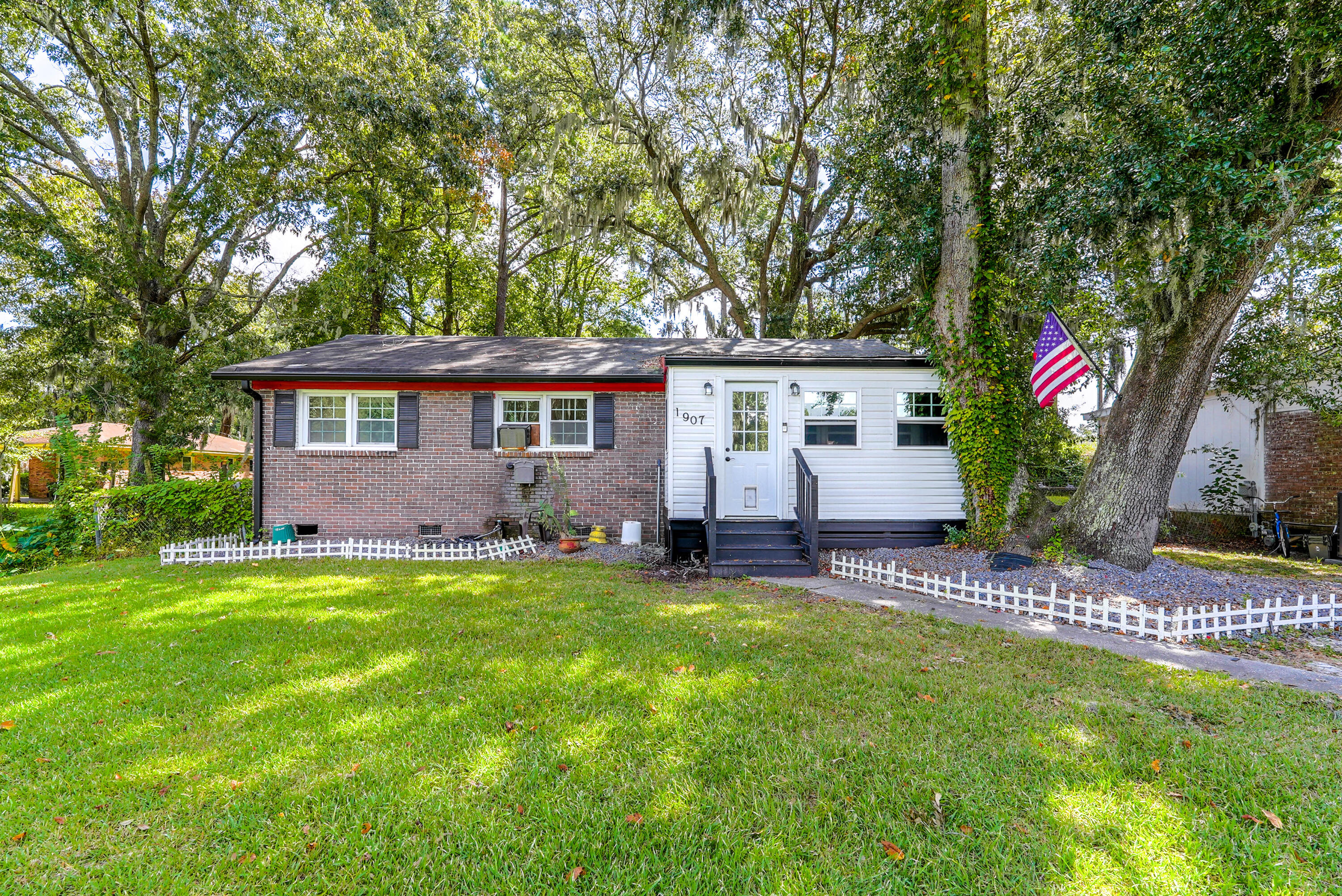 Hazelwood Dr, Charleston, SC 29407