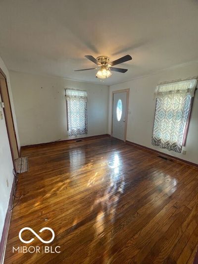 211 Cleveland Street, House other with 2 bedrooms, 1 bathrooms and null parking in Columbus IN | Image 2