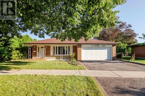 9 Minos Cres, Toronto, ON, M1G3P8 | Card Image