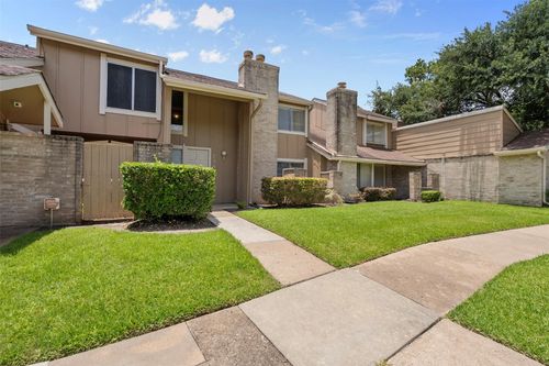 134-2384 Woodland Park Dr, Houston, TX, 77077-6447 | Card Image