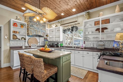 202 High St, Bell Buckle, TN, 37020-2019 | Card Image