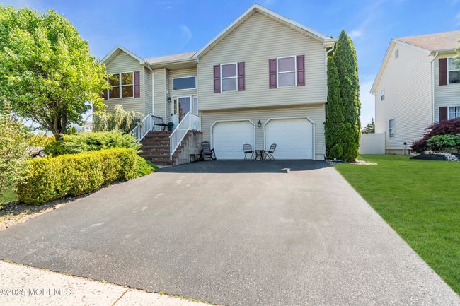 19 Sally St, House other with 4 bedrooms, 3 bathrooms and null parking in Howell NJ | Image 31
