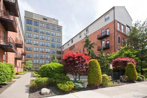 apt-304-6533 E Jefferson Ave, Detroit, MI, 48207-4360 | Card Image