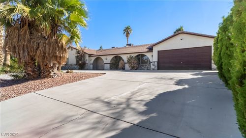 2916 Candelaria Dr, Henderson, NV, 89074-6504 | Card Image