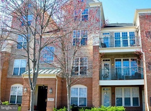 apt-204-12185 Abington Hall Pl, RESTON, VA, 20190-5823 | Card Image