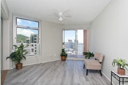 401-1031 Maunaihi Pl, Honolulu, HI, 96822-3408 | Card Image
