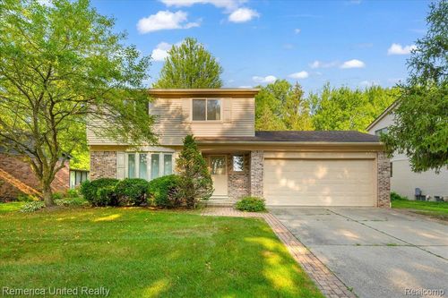 3455 Harmony Dr, Troy, MI, 48083-5549 | Card Image