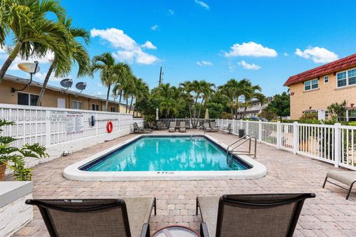 202-221 Se 9th Ave, Pompano Beach, FL, 33060-7318 | Card Image