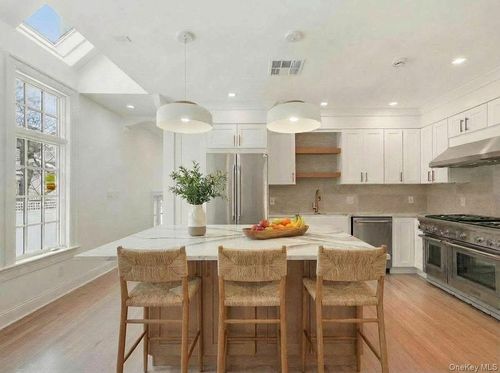 7 Fernwood Ave, Rye, NY, 10580-3506 | Card Image