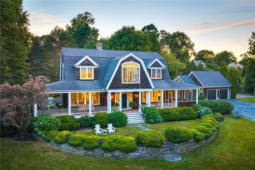 125 Waterway Rd, Saunderstown, RI, 02874-3904 | Card Image
