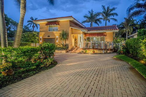 243 Snell Isle Blvd Ne, St Petersburg, FL, 33704-3645 | Card Image