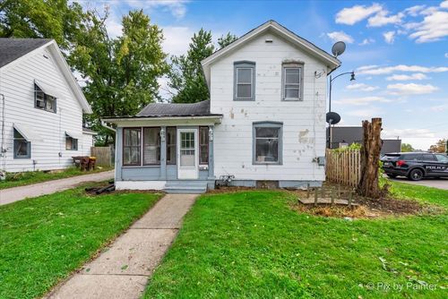 206 W Blackman St, Harvard, IL, 60033-2324 | Card Image