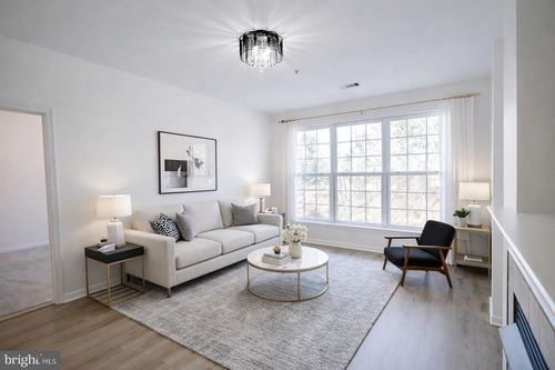 unit-422h-400 Symphony Cir, COCKEYSVILLE, MD, 21030-2054 | Card Image