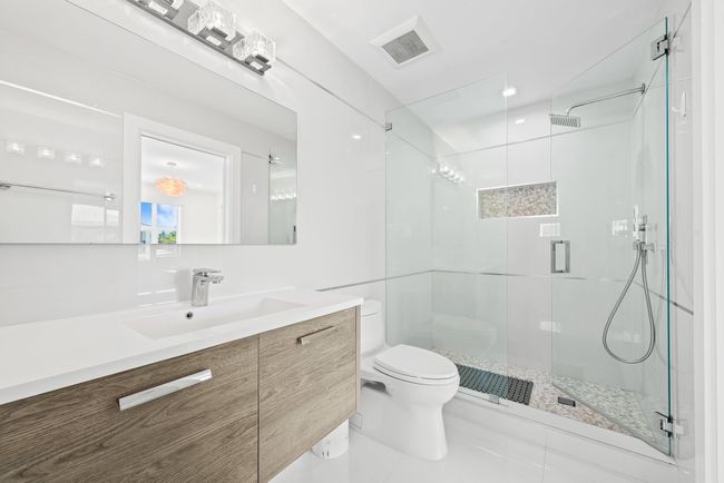 4921 Ne 28 Th Ave, House other with 6 bedrooms, 6 bathrooms and null parking in Lighthouse Point FL | Image 31
