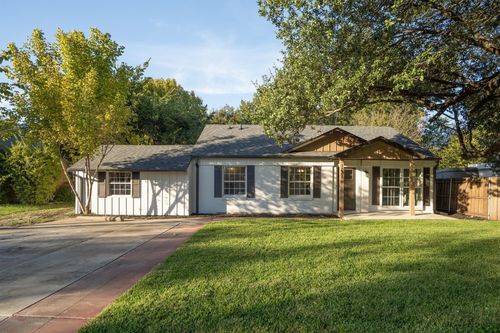 1005 Sierra Dr, Denton, TX, 76209-8743 | Card Image