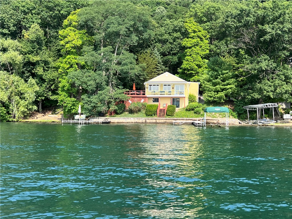 Bluff Dr, Keuka Park, NY 14478