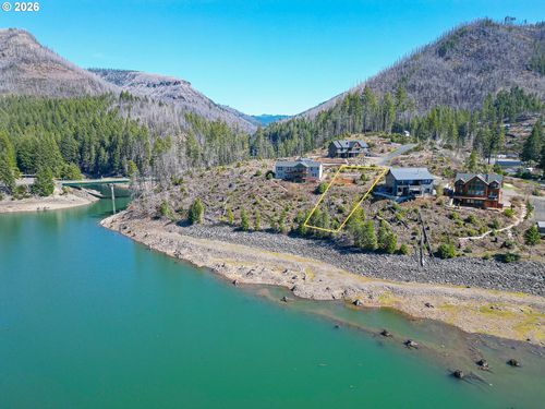 120 N Lakecrest Dr, Detroit, OR, 97342-0049 | Card Image